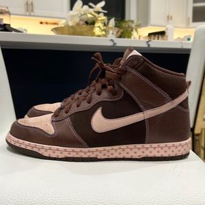 Nike Dunk Chocolate Bunny (Easter) Hightop